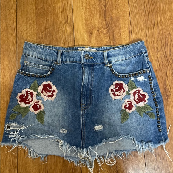 Free People Wild Rose Embroidered Denim Mini Skirt 🖤 - Picture 7 of 16